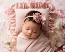 Load image into Gallery viewer, Amore Bow trio