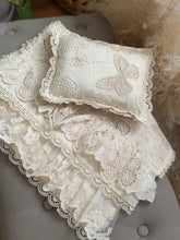 Load image into Gallery viewer, Butterflies Bedding