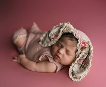 Load image into Gallery viewer, Estella