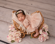 Load image into Gallery viewer, Lourdes