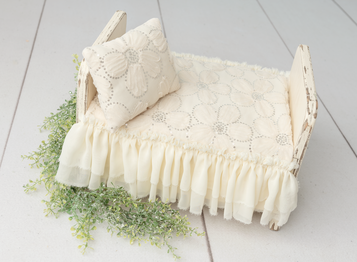 OPRAH BEDDING Sunkissed Props LLC